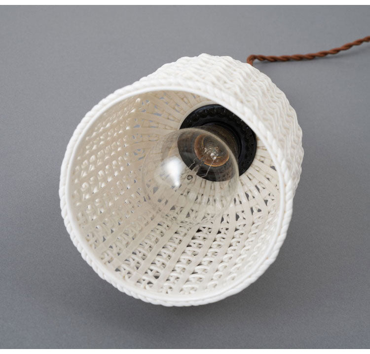 ライト 照明 ライト LED対応 天然木 陶器 吊り下げ式 ペンダントライト リビング キッチン おしゃれ レトロ ダイニング 寝室 カフェ 天井照明 ホワイト 白 シンプル 長さ調節(代引不可)