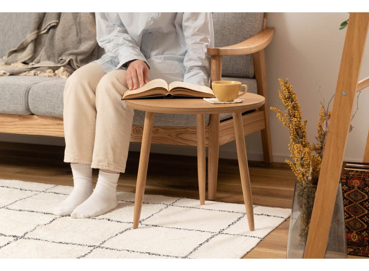 サイドテーブル 幅45cm 3本脚 円形 ラウンド ネストテーブル テーブル コンパクト 省スペース シンプル ナチュラル 北欧 かわいい おしゃれ 丸型 ラウンド 木製 天然木 一人暮らし ソファ(代引不可)