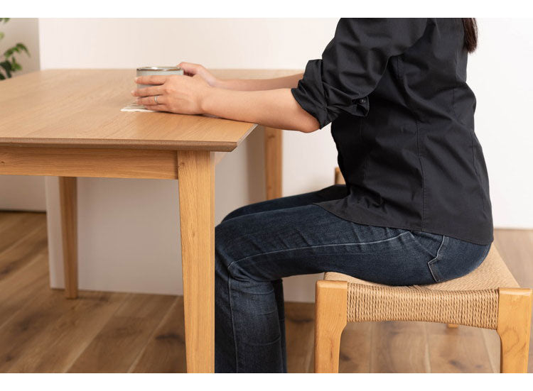 ダイニングテーブル 幅135cm 4人掛け 長方形 4人用 テーブル 食卓 北欧 おしゃれ シンプル ナチュラル 木製 天然木 省スペース かわいい 木目調 新生活(代引不可)