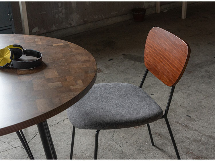 チェア ダイニングチェア チェアー 椅子 イス いす おしゃれ シンプル 北欧 木製 天然木 布地 ファブリック ベージュ グレー アームレス 肘なし 背もたれ 完成品 単品 座面高 46cm(代引不可)