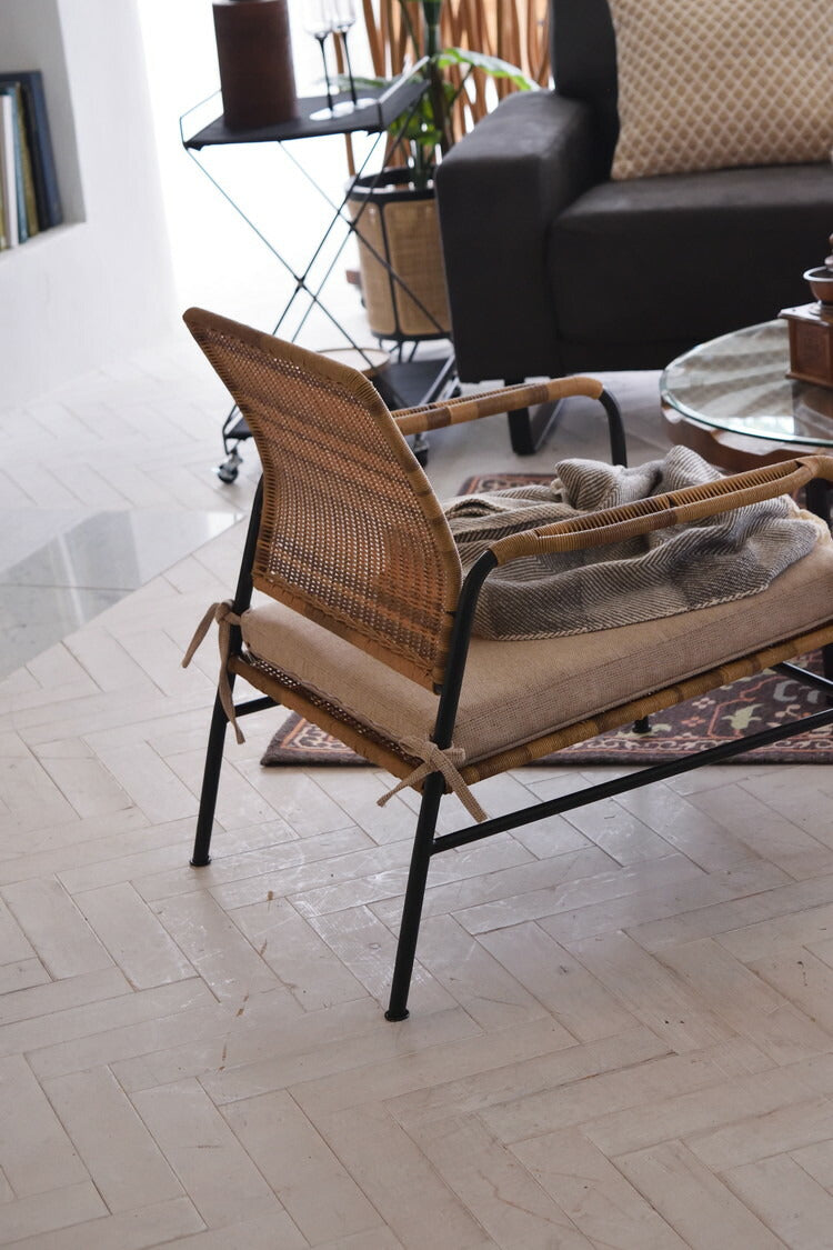 パーソナルチェア チェア チェアー 椅子 イス おしゃれ 布地 ファブリック スチール クッション ベージュ ゆったり スチール 背もたれ アームレスト 肘掛け 肘付き シンプル 通気性(代引不可)