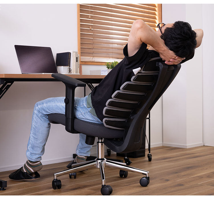 オフィスチェア 昇降式 ロッキング機能 デスクチェア リモートワーク 書斎 北欧 かわいい キャスター付 パソコンチェア イス 椅子 PCチェア 肘付き おしゃれ 回転チェア ワークチェア(代引不可)