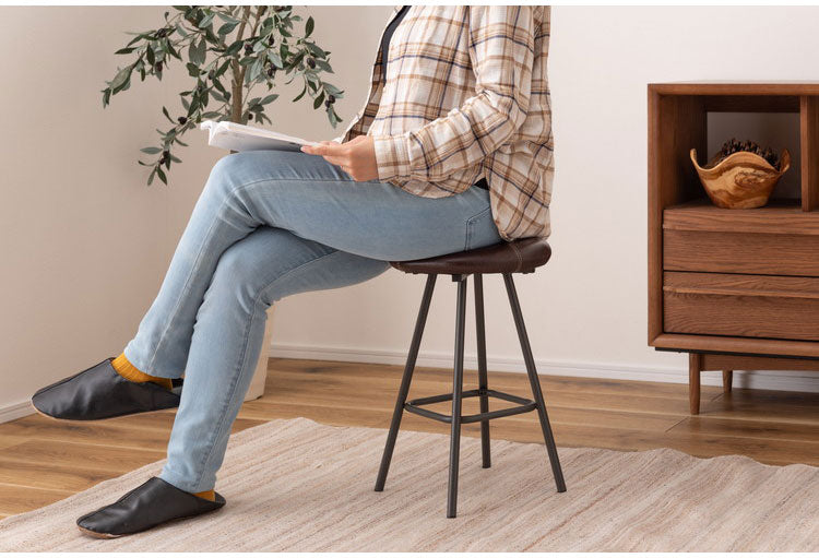 スツール レザー チェア 脚部スチール 円形 おしゃれ リビング ダイニング 丸形 リモートワーク 在宅ワーク 椅子 いす イス チェア チェアー かわいい シンプル 玄関 ディスプレイ 家具(代引不可)