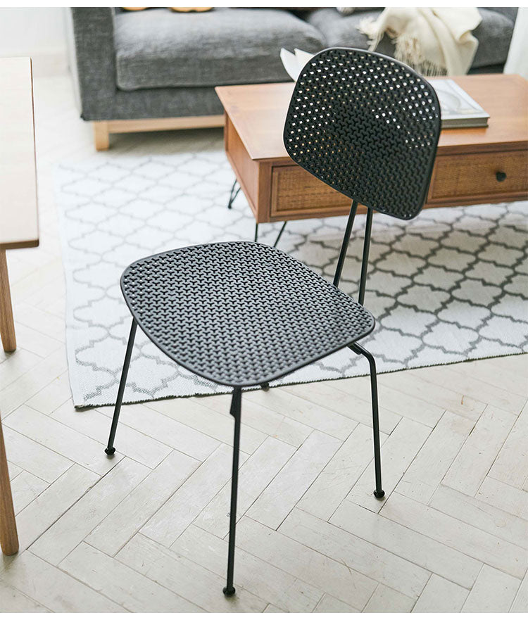 ダイニングチェア おしゃれ 椅子 イス チェアー スチール プラスチック アームレス 肘なし 肘掛けなし 固定脚 スリム シンプル モダン インダストリアル 黒 ブラック 白 ホワイト 新生活(代引不可)