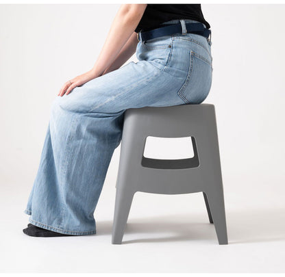 ペポ スツール スツール スタッキング スタッキングスツール 椅子 イス いす プラスチック お手入れ簡単 シンプル コンパクト 省スペース モダン 予備椅子 来客用 おしゃれ ブラック グレー(代引不可)