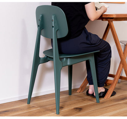 チェア スタッキング可能 軽量 ダイニングチェア 椅子 ダイニング リビング 食卓 曲線 個性的 おしゃれ 北欧 カフェ ポリプロピレン 持ち運び 収納 お手入れ簡単(代引不可)