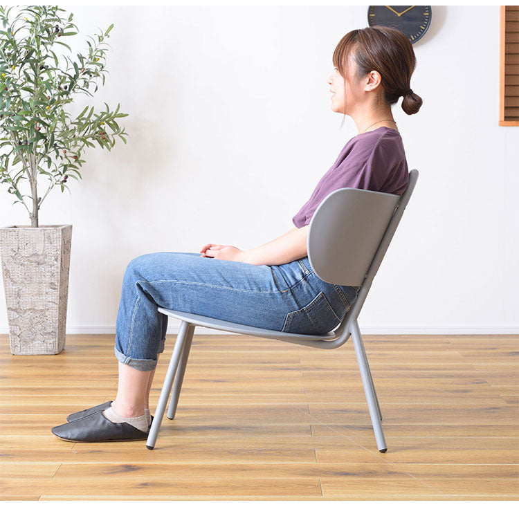 チェア 椅子 いす イス ローチェア 低め ポリプロピレン 座面広め 直径49cm 背もたれ付き くつろぎ ゆったり かわいい スタイリッシュ シンプル グレー ホワイト イエロー(代引不可)