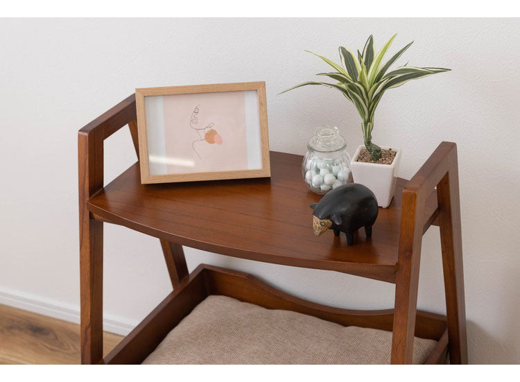 ペットベッド サイドテーブル テーブル ペット 犬 猫 ウサギ シンプル おしゃれ 北欧 持ち手 ハンドル クッション付き 木製 天然木 ナチュラル ブラウン リビング 高さ60cm(代引不可)