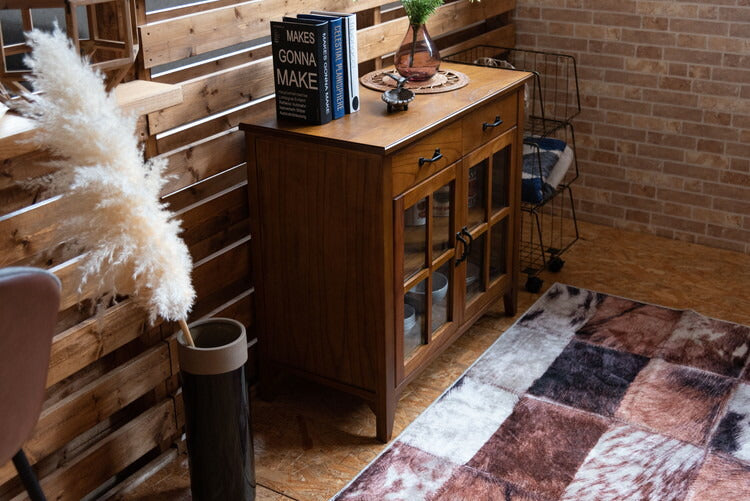 キャビネット ミンディ材 天然木 アンティーク スリム 省スペース 小さめ 黒アイアン ブラウン 収納 扉付き 棚付き 引き出し付き ガラス扉 おしゃれ 模様替え(代引不可)