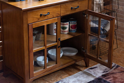 キャビネット ミンディ材 天然木 アンティーク スリム 省スペース 小さめ 黒アイアン ブラウン 収納 扉付き 棚付き 引き出し付き ガラス扉 おしゃれ 模様替え(代引不可)