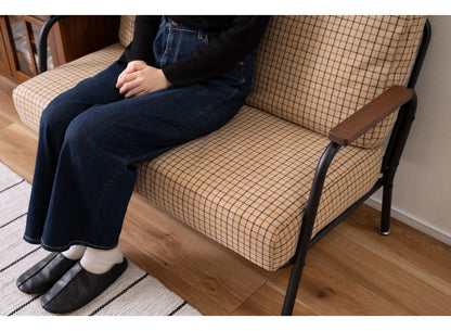 ソファ 2人掛け チェック柄 2人用 スチール パイプチェア おしゃれ 黒 ブラック 木肘 アーム付き 肘付き 肘掛け付き コンパクト レトロ 北欧 新生活(代引不可)