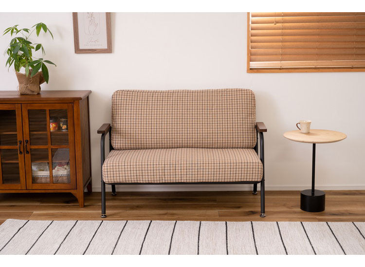 ソファ 2人掛け チェック柄 2人用 スチール パイプチェア おしゃれ 黒 ブラック 木肘 アーム付き 肘付き 肘掛け付き コンパクト レトロ 北欧 新生活(代引不可)