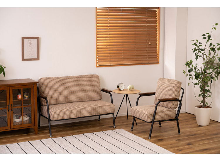 ソファ 2人掛け チェック柄 2人用 スチール パイプチェア おしゃれ 黒 ブラック 木肘 アーム付き 肘付き 肘掛け付き コンパクト レトロ 北欧 新生活(代引不可)