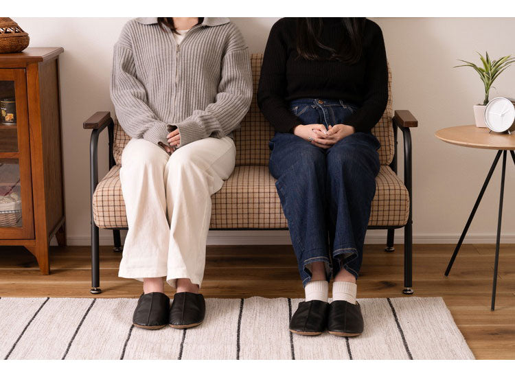 ソファ 2人掛け チェック柄 2人用 スチール パイプチェア おしゃれ 黒 ブラック 木肘 アーム付き 肘付き 肘掛け付き コンパクト レトロ 北欧 新生活(代引不可)