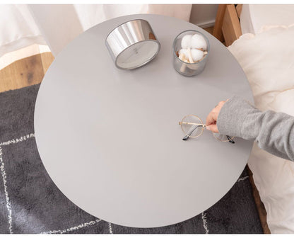 ラウンドサイドテーブル テーブル サイドテーブル ナイトテーブル ディスプレイ台 木製 天然木 パイン くすみカラー 三本脚 おしゃれ コンパクト シンプル 北欧 韓国 かわいい ナチュラル 一人暮らし(代引不可)