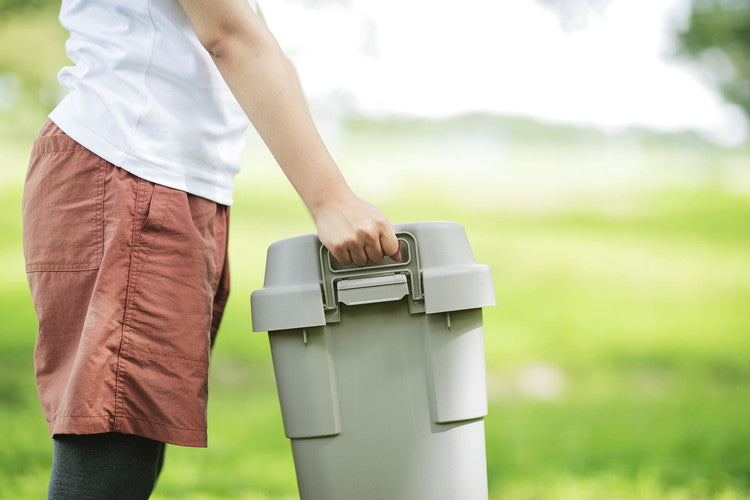 アウトドア キャンプ 収納ボックス 収納ケース 容量20リットル 箱 アウトドア 衣類収納 おもちゃ箱 フタ付き 座れる スツール プラスチック シンプル ミリタリー おしゃれ(代引不可)