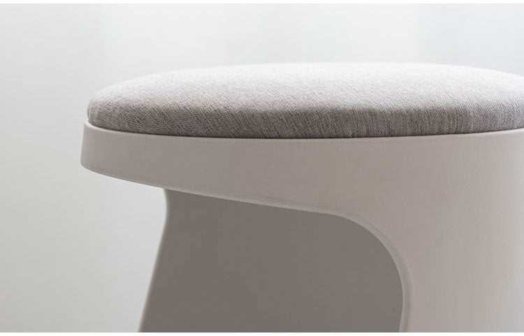 スタッキングスツール コンパクト 椅子 チェア おしゃれ かわいい インタリア デザイン リビング ダイニング 北欧 おしゃれ 完成品 丸形 リモートワーク 在宅ワーク 椅子 いす イス(代引不可)