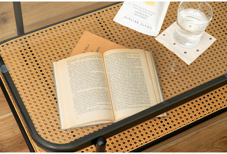 ガラステーブル ラタン 幅110cm リビングテーブル センターテーブル 籐 透け感 抜け感 おしゃれ シンプル ブラック 黒 ディスプレイ収納 棚 かっこいい モダン インダストリアル テーブル 机 つくえ(代引不可)