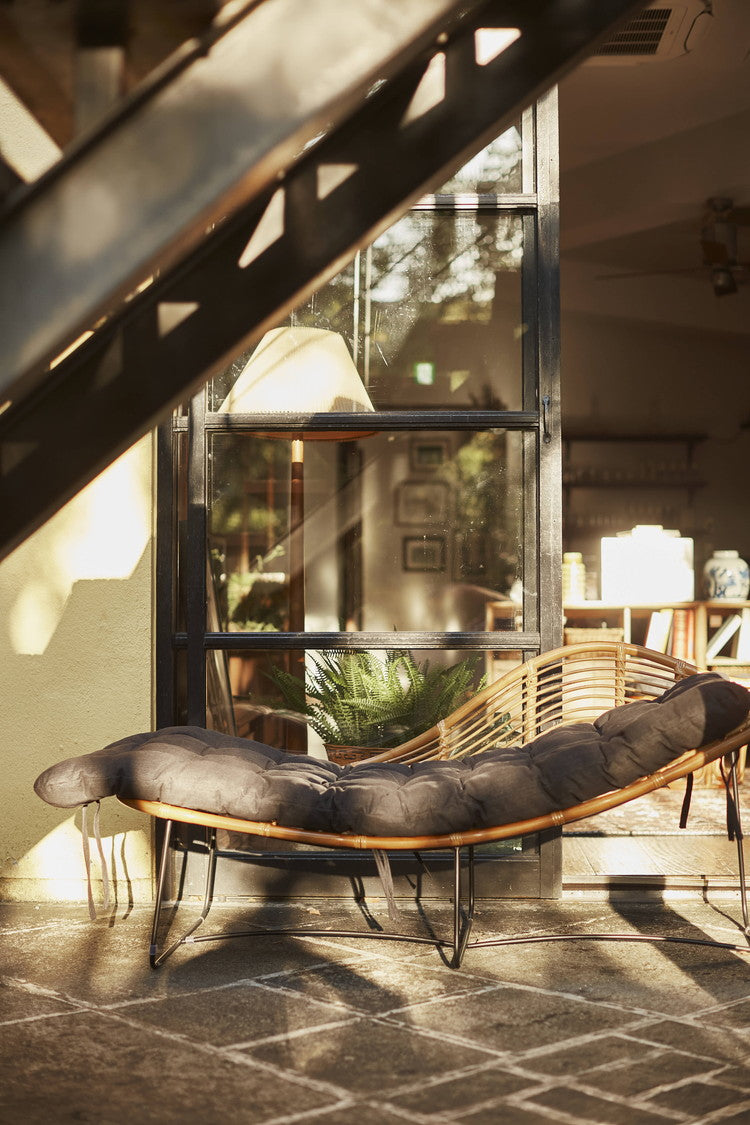 ラタンカウチソファ 椅子 ソファ 一人用 クッションつき リゾート テラス アジア 南国 籐 ラタン 屋外 屋内 インテリア ソファーベッド プーケット ゆったり まったり 家具 シンプル おしゃれ(代引不可)