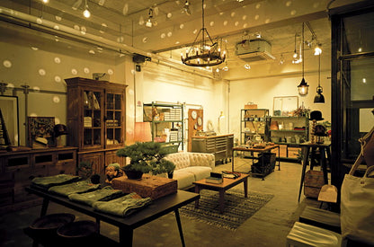 ストレージ ディオン カップボード ストレージ おしゃれ 家具 インテリア 天然木 杉古材 ガラス ラッカー塗装 スチール 粉体塗装 シンプル 新生活(代引不可)