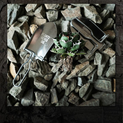 【plants never die】【正規販売店】 グッズ3点セット ガーデニング セット 3点 ポケットつき エプロン 折りたたみ ステンレス スコップ袋つき グローブ おしゃれ ガーデニング 園芸グッズ 手入れ