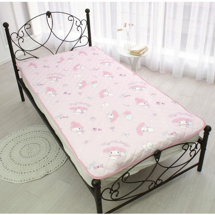 マイメロディ 冷感敷きパッド シングル ひんやり 接触冷感 洗える 敷パッド ウォッシャブル 姫 姫系 キャラクター サンリオ Sanriozone かわいい 可愛い 子ども部屋 子供部屋 キッズ(代引不可)