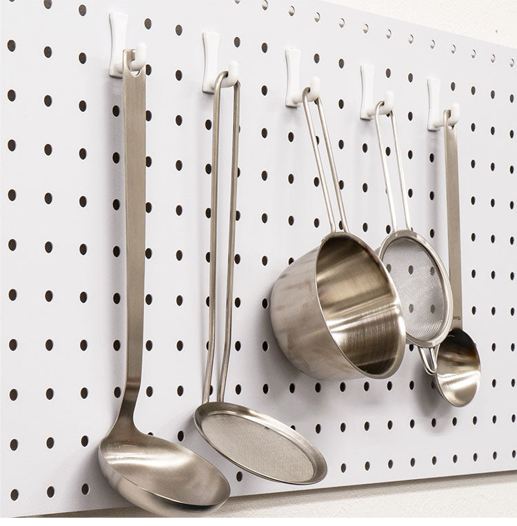 スパンチングボード 幅60×高さ30cm フック付き 有孔ボード 穴あきボード フック パンチングボード マグネットボード DIY 壁のDIY スチール製 収納 シンプル 省スペース コンパクト 壁(代引不可)