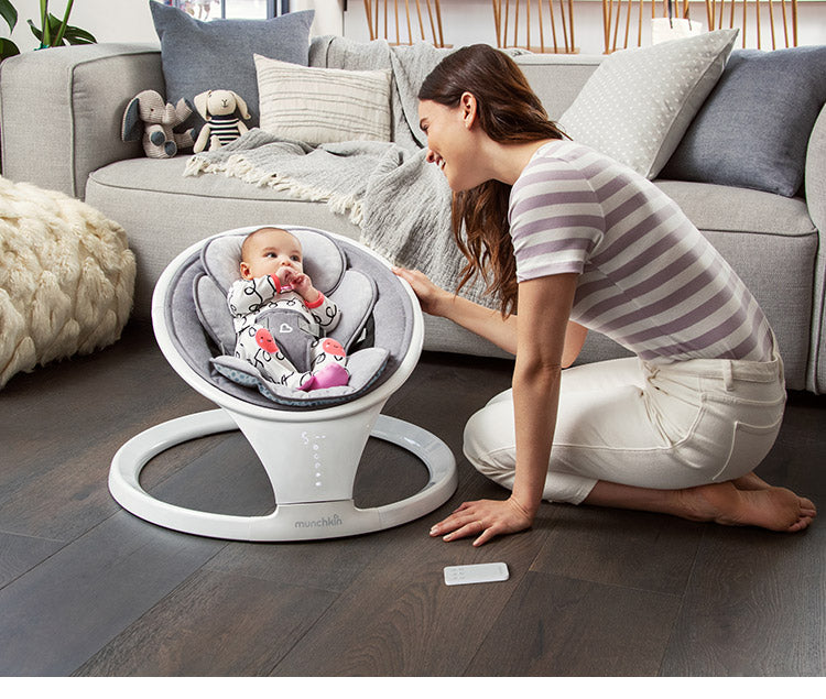 munchkin 電動ベビースウィング ベビースウィング マンチキン 電動 オートスイング ゆりかご 寝かしつけ ベビーチェア 出産祝い シンプル 軽量 おしゃれ ベビー 赤ちゃん 新生児 乳児 bluetooth