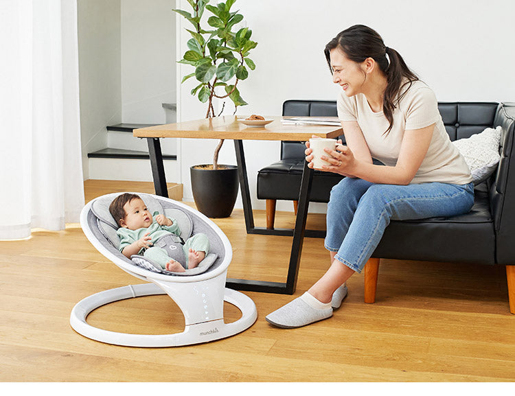 munchkin 電動ベビースウィング ベビースウィング マンチキン 電動 オートスイング ゆりかご 寝かしつけ ベビーチェア 出産祝い シンプル 軽量 おしゃれ ベビー 赤ちゃん 新生児 乳児 bluetooth