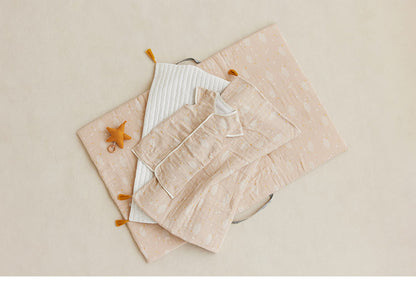 D BY DADWAY お昼寝マット ドリーミングスター 80×125cm 通気性 肌ざわり 折りたたみ 持ち運び 便利 リバーシブル ディーバイダッドウェイ 洗える かわいい お昼寝布団 プレゼント 出産祝い