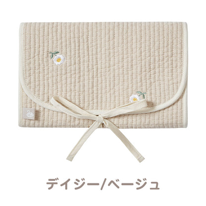 D BY DADWAY ヌビ おむつ替えシート 肌ざわり 柔らかい 汚れにくい 拭き取りやすい 収納ポケット おしりふき収納 折りたたみ おむつシート 持ち運び 出産祝い