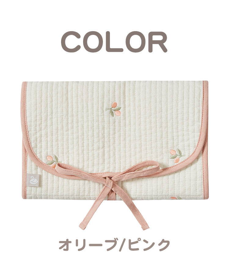 D BY DADWAY ヌビ おむつ替えシート 肌ざわり 柔らかい 汚れにくい 拭き取りやすい 収納ポケット おしりふき収納 折りたたみ おむつシート 持ち運び 出産祝い