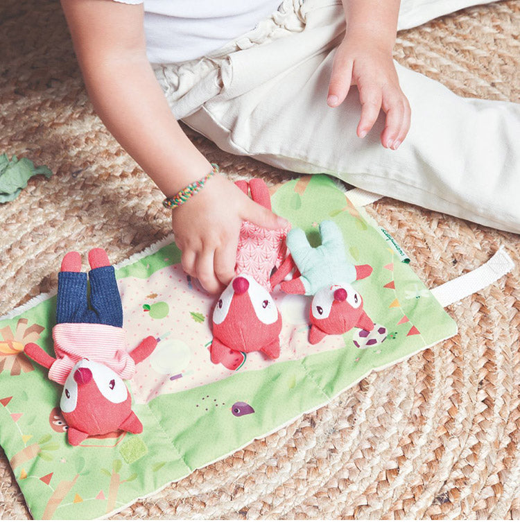 Lilliputiens はじめてのなかよし家族 アリス リリピュション ごっこ遊び ぬいぐるみ おもちゃ 誕生日プレゼント 仕掛けおもちゃ ハーフバースデー 出産祝い 布おもちゃ 布製