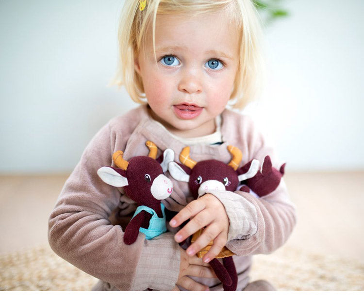 Lilliputiens はじめてのなかよし家族 こうしのロザリー リリピュション ごっこ遊び ぬいぐるみ おもちゃ 誕生日プレゼント 仕掛けおもちゃ ハーフバースデー 出産祝い 布おもちゃ 布製