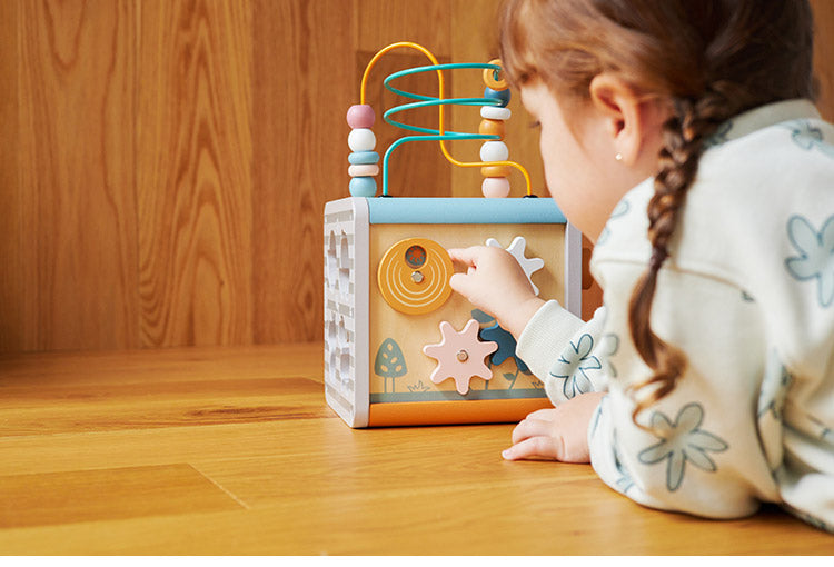 アクティビティボックス 木のおもちゃ 仕掛けボックス 型はめ遊び ルーピングあそび 迷路 迷路あそび 歯車あそび 木製おもちゃ 出産祝い ギフト プレゼント