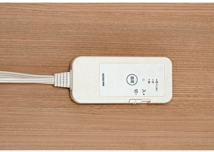 コイズミ かわいい ホットラグマット カバー付き 丸形 洗えるカバー ピンク グレー 直径90cm 小型 コンパクト 小さい ラウンド型 丸型 洗える 自動オフ機能 寝室 ベッド 足元 おしゃれ KDC-03213