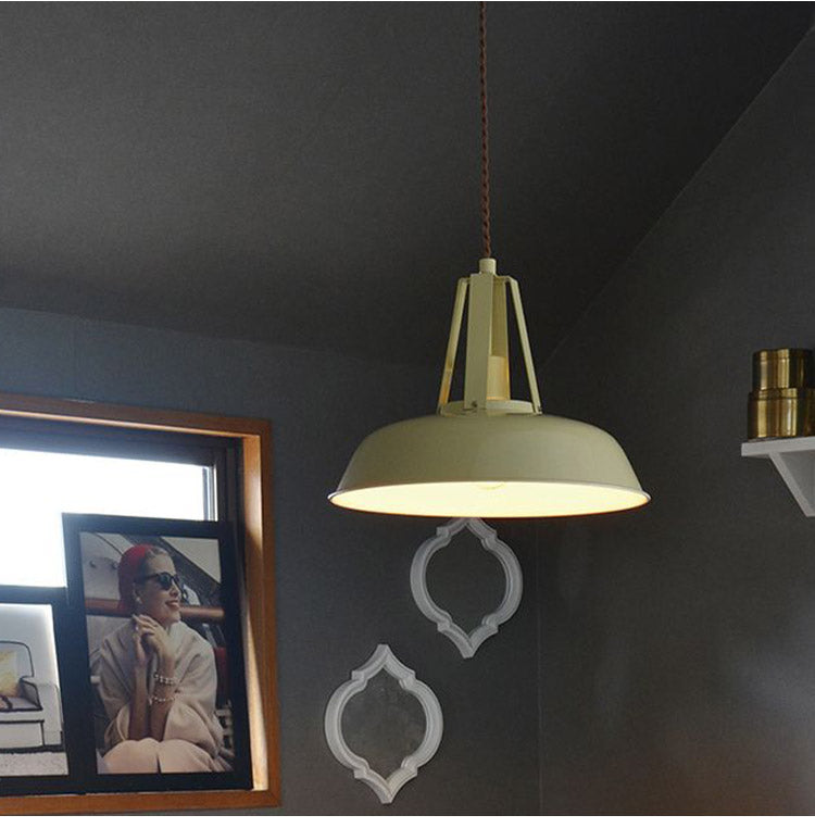 1灯 シーリングライト 吊り下げ ペンダントライト スチール 照明器具 おしゃれ かわいい 北欧 インテリア リビング ダイニング キッチン 節電 照明 居間 寝室 シンプル LED 電球別売り デザイン(代引不可)