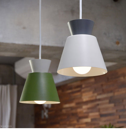 ペンダントライト 1灯 天井照明 E26 スチール シーリングライト おしゃれ かわいい 北欧 インテリア リビング ダイニング 節電 照明 居間 寝室 カフェ風 キッチン モダン シンプル LED 電球別売り(代引不可)