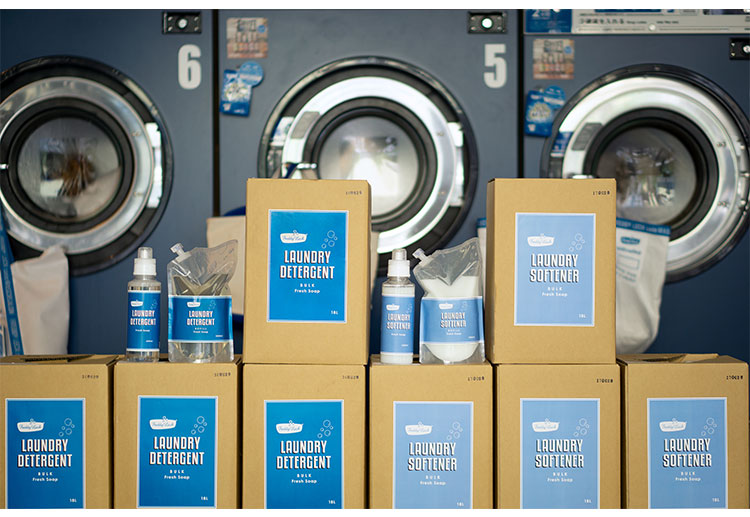 詰め替え 詰替え ランドリー柔軟剤 1000ml フレディ レック 洗濯柔軟剤リフィル フレッシュ ソープ の香り 国産 日本製 基礎洗剤 FREDDY LECK(代引不可)