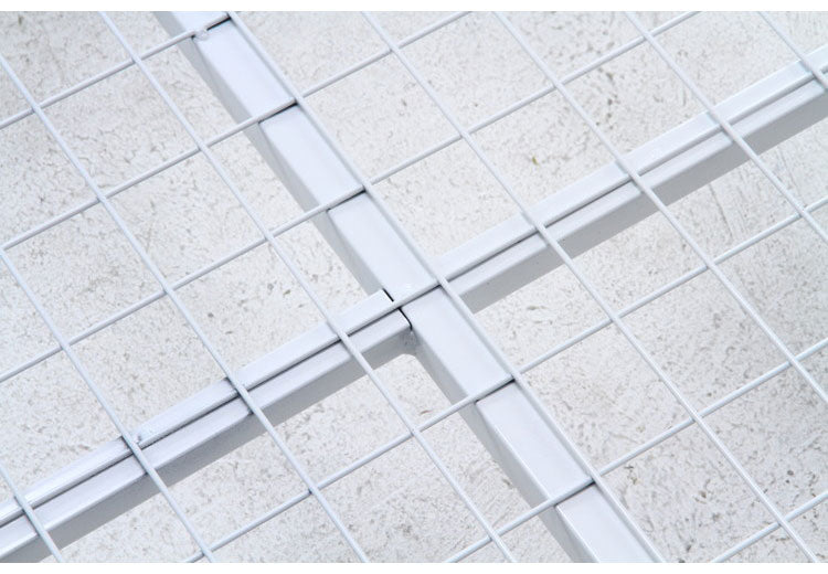 ベッドフレーム 姫系 シングル おしゃれ 北欧 ベッド スチールベッド パイプベッド ベッド 収納 かわいい ローベッド フロアベッド(代引不可)