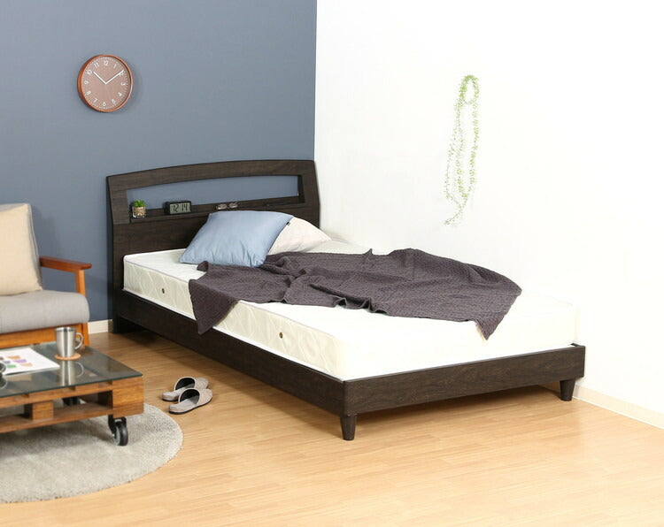 ベッドフレーム 木製 セミダブル USBポート付き コンセント付き すのこ仕様 シンプル すのこベッド 脚付き 北欧 ヴィンテージ風 ロータイプ ローベッド ベッド(代引不可)