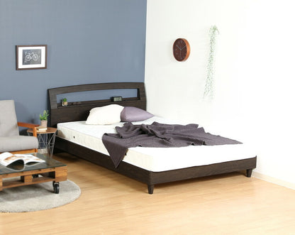 ベッドフレーム 木製 ダブル USBポート付き コンセント付き すのこ仕様 シンプル すのこベッド 脚付き 北欧 ヴィンテージ風 ロータイプ ローベッド ベッド(代引不可)