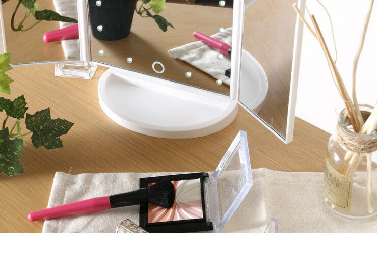 卓上ミラー ライト付き 三面卓上ミラー 幅18cm 三面鏡 180°無段階調整 2倍 3倍 拡大鏡 LEDライト付き USB コードレス ホワイト おしゃれ かわいい 3面鏡 スタンドミラー 化粧鏡 メイクミラー