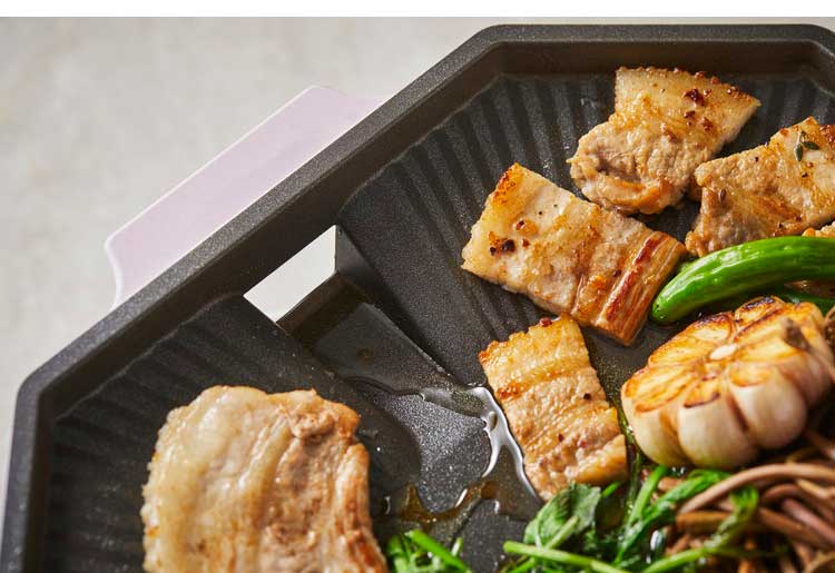 韓国発 Dr.HOWS グリルパン 脂が落ちる 焼き肉プレート ディープベージュ ガス火専用 コンロ向け パレット palette 鉄板 サムギョプサル 焼肉 可愛い かわいい おしゃれ