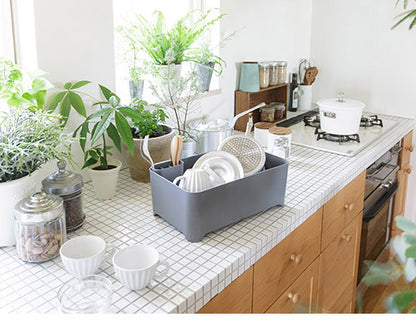 YOHAKU 洗い桶になる水切りケース 水切りかご バスケット ライトグレー MG-0312 水切りバスケット 水切りカゴ 水切りラック 和平フレイズ 余白