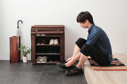 シューズラック 4段 スリム 幅60cm 省スペース 最大12足 不織布カバー付 撥水 軽量 可動棚 薄型 組立簡単 工具不要 シンプル ブラウン ロールアップ式カバー シューズボックス 下駄箱 靴入れ 玄関収納