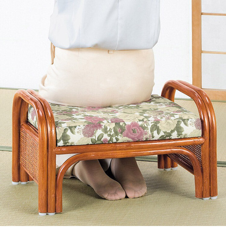 天然籐らくらく座椅子 ロータイプ 座面高23cm クッション付き 椅子 オットマン 東京ラタン 天然籐 籐家具 コンパクト 和風 和室 玄関 客間 来客用(代引不可)