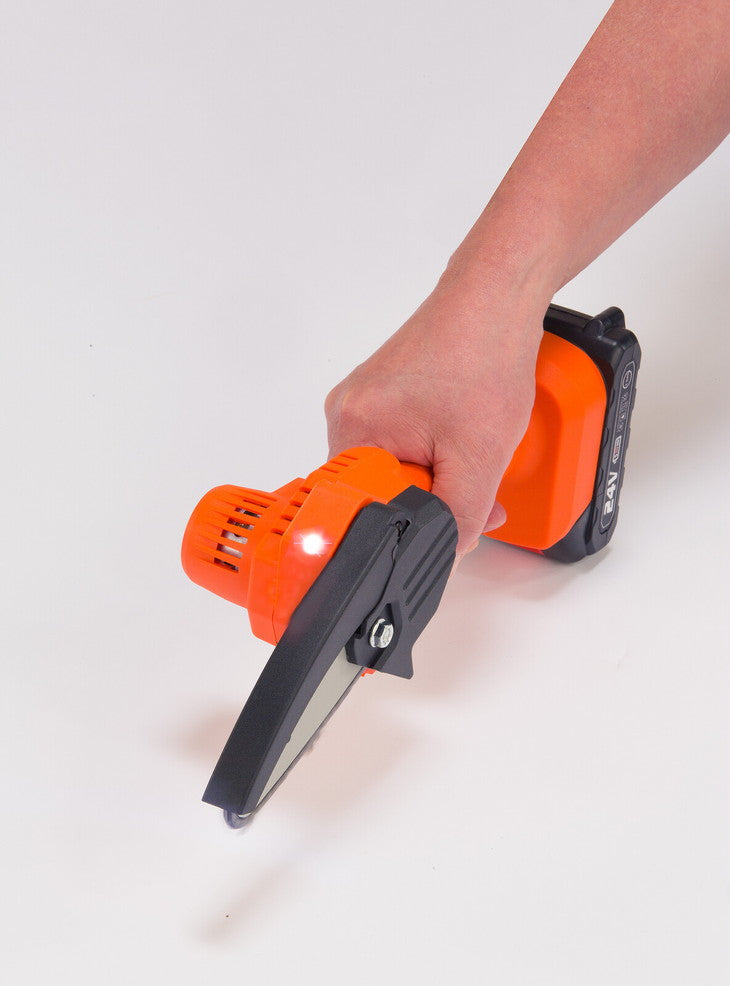 充電式 LEDライト付き ハンディーチェーンソー 予備バッテリー付き 軽量 コードレス ファミラ ハンディチェーンソー ダブルバッテリー チェンソー 有効切断直径10cm パワフル切断 庭 ガーデン 園芸(代引不可)