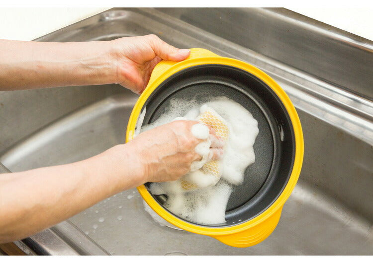 ファミラ 電子レンジ用調理器 レンジグリルパン 蒸し器プレート付き フードコーディネーター監修 レシピブック付き 電子レンジ 焼き魚 専用調理器 魚焼き レンジで焼き魚 時短 鍋 レンジ調理 Famila(代引不可)