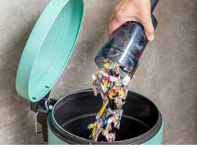 ファミラ 充電式コードレスハイパワークリーナー 6点セット 予備バッテリー付き ハイパワー21V 紙パック不要 コードレス 掃除機 クリーナー 軽量 ノズル付き エアコン掃除 ダブルバッテリー(代引不可)